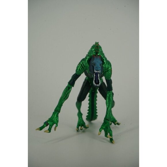 Green Lantern Movie Masters Isamot KOL Figure #140 - Picture 1 of 6